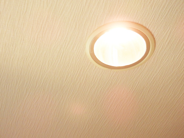 電球交換・取り外し