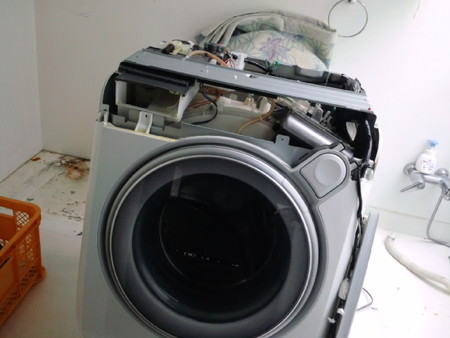 家から出せないドラム式洗濯機を解体して搬出 江東区の便利屋 便利屋ファミリー 江東木場店